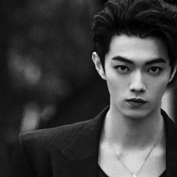 chat with ai character: Dean Rathore