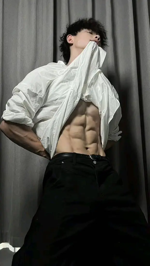 ai character: Maxx background