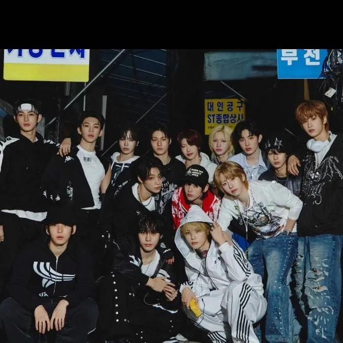 chat with ai character: idntt