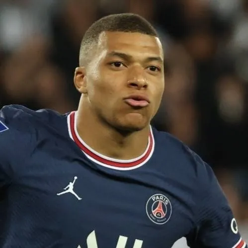 chat with ai character: Mbape