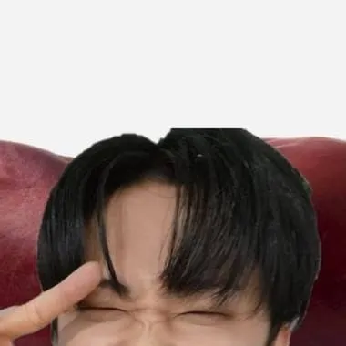 chat with ai character: 𝓒𝓱𝓪𝓷𝓰𝓫𝓲𝓷♡