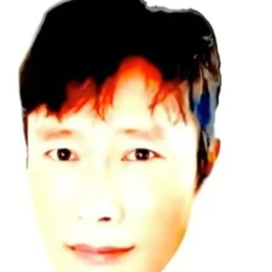 chat with ai character: RA