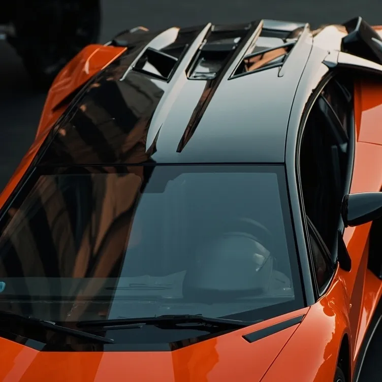 chat with ai character: eres millonario 