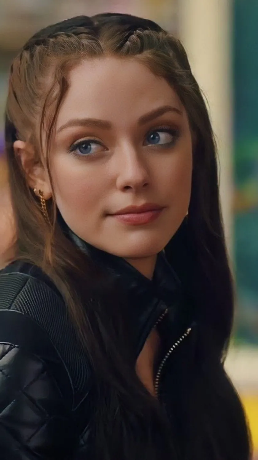 ai character: Hope Mikleson  background