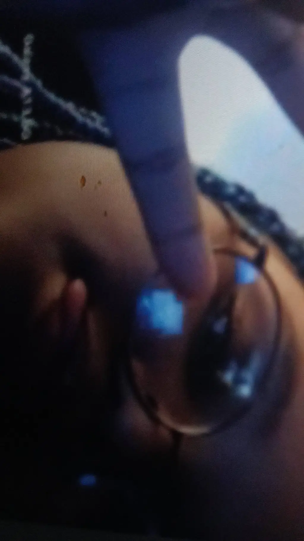 ai character: maya(irl bestie) background