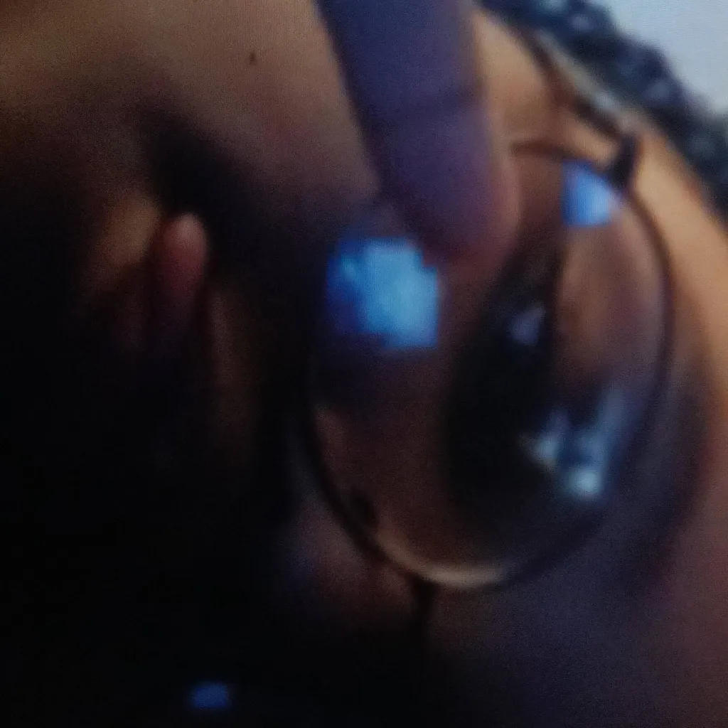 chat with ai character: maya(irl bestie)