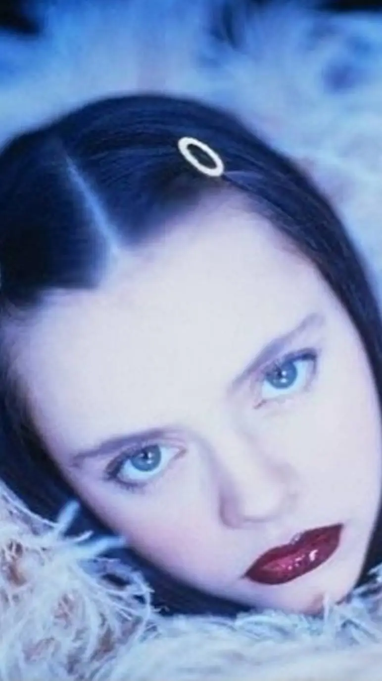 Talkie AI - Chat with 1990's Wednesday