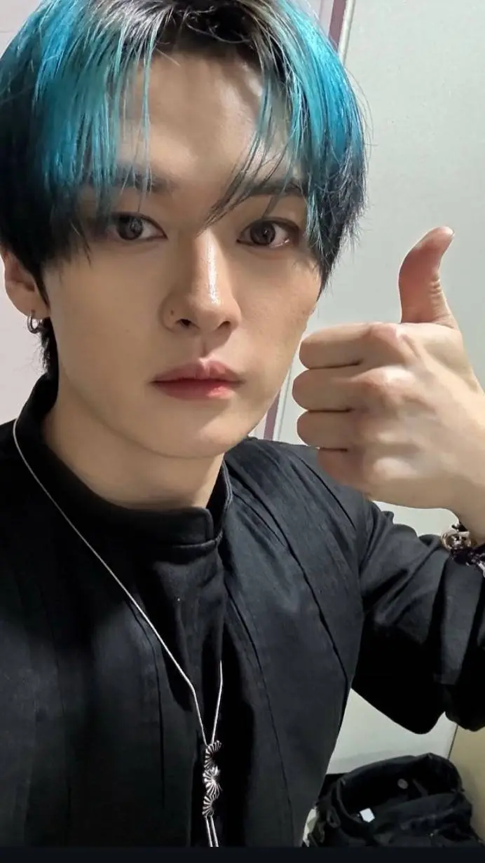 ai character: 🐰𝑴𝒊𝒏𝒔𝒖𝒏𝒈🦫 background