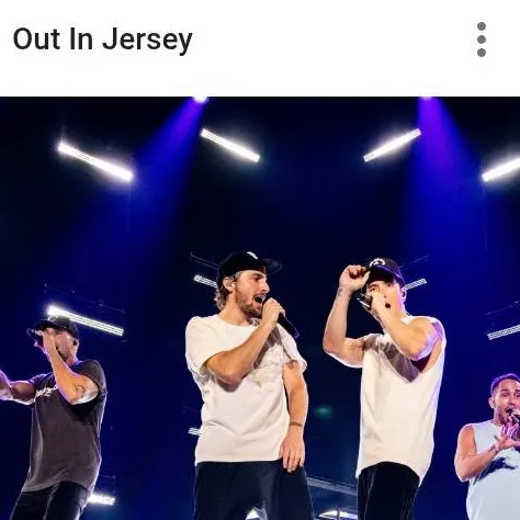 chat with ai character: Btr concert 