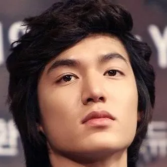 chat with ai character: Гу Джон Пë