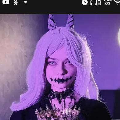 chat with ai character: Луна пове 