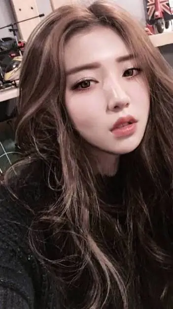 ai character: A random girl??  background