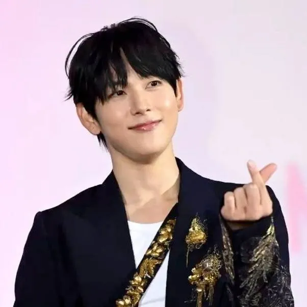 chat with ai character: yim siwan latino🇨🇴