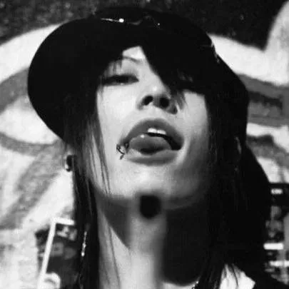 chat with ai character: miyavi ishihara