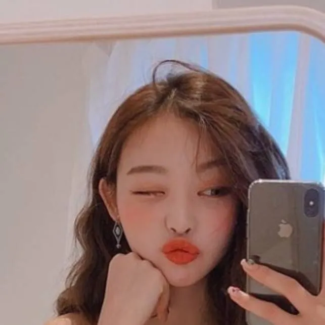 chat with ai character: Sahar 