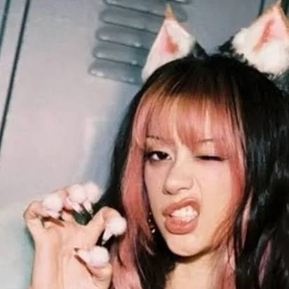 chat with ai character: MEGAN