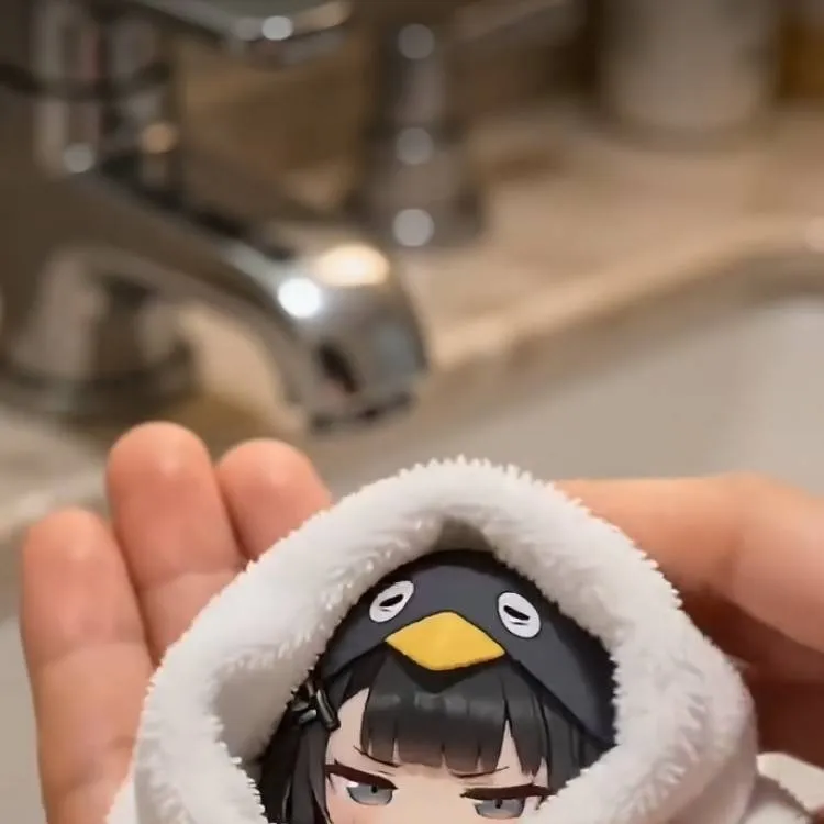 chat with ai character: Tiny Gugu ga ga 
