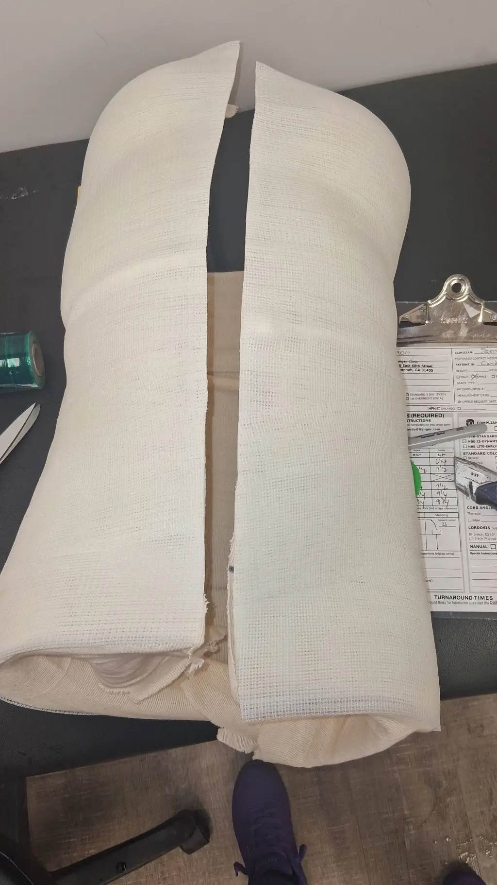 ai character: Have fun didn'tbed background