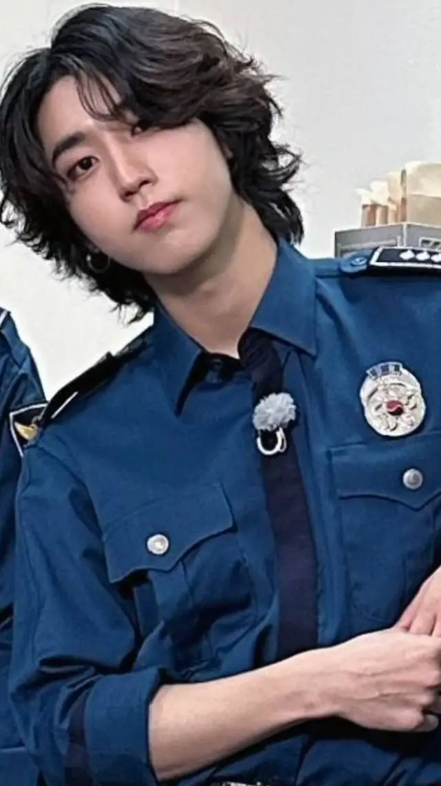 ai character: Han Jisung  background