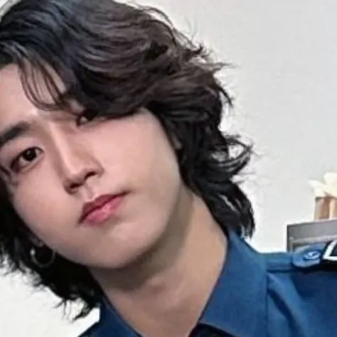 chat with ai character: Han Jisung 