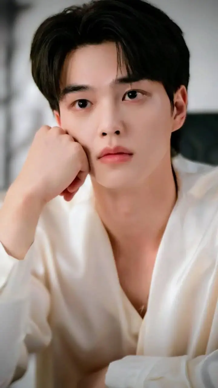 ai character: Jeong Guwon background