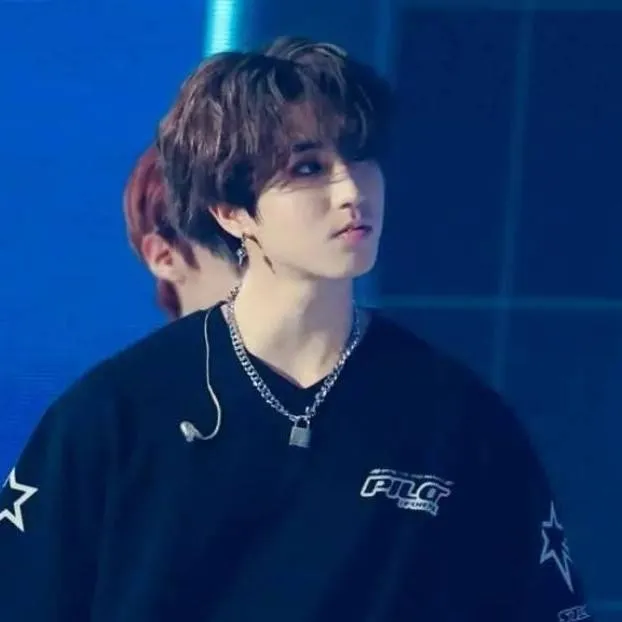 chat with ai character: Han (candy)