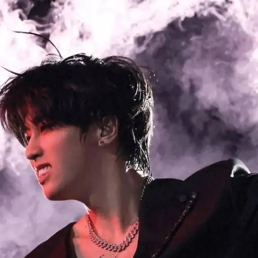 chat with ai character: Han Jisung
