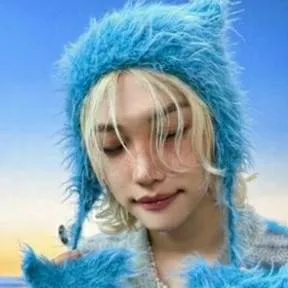 chat with ai character: Felix 
