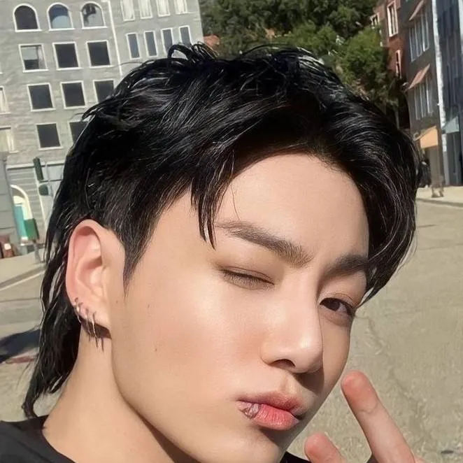 chat with ai character: jungkook 