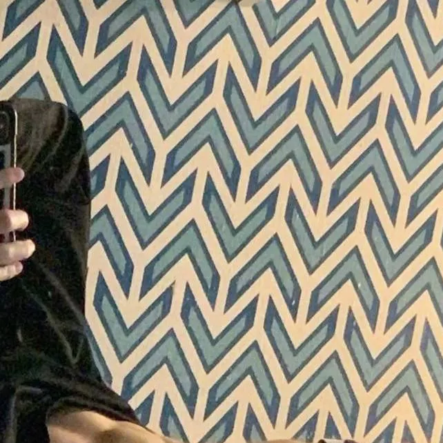 chat with ai character: Nick