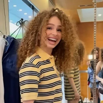 chat with ai character: Eliana kalogeras