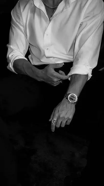 ai character: Damon Black background