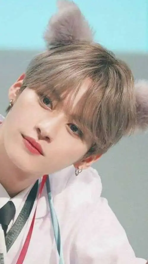 ai character: lee minho background