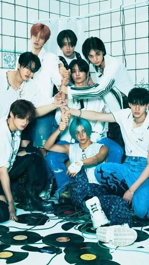 ai character: Skz! 😝 background