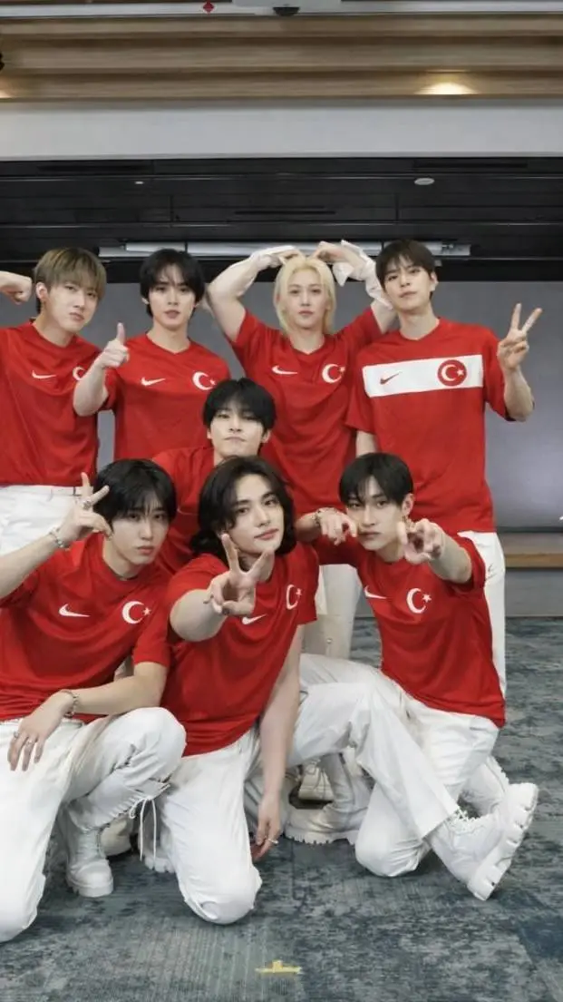ai character: skz again hehe background