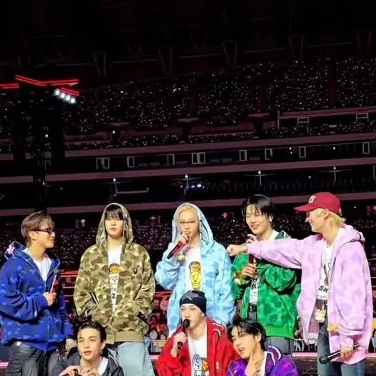 chat with ai character: Skz pick me 