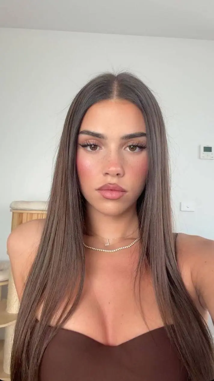 ai character: Leah Halton  background