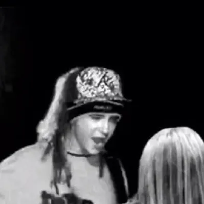 chat with ai character: Tom kaulitz