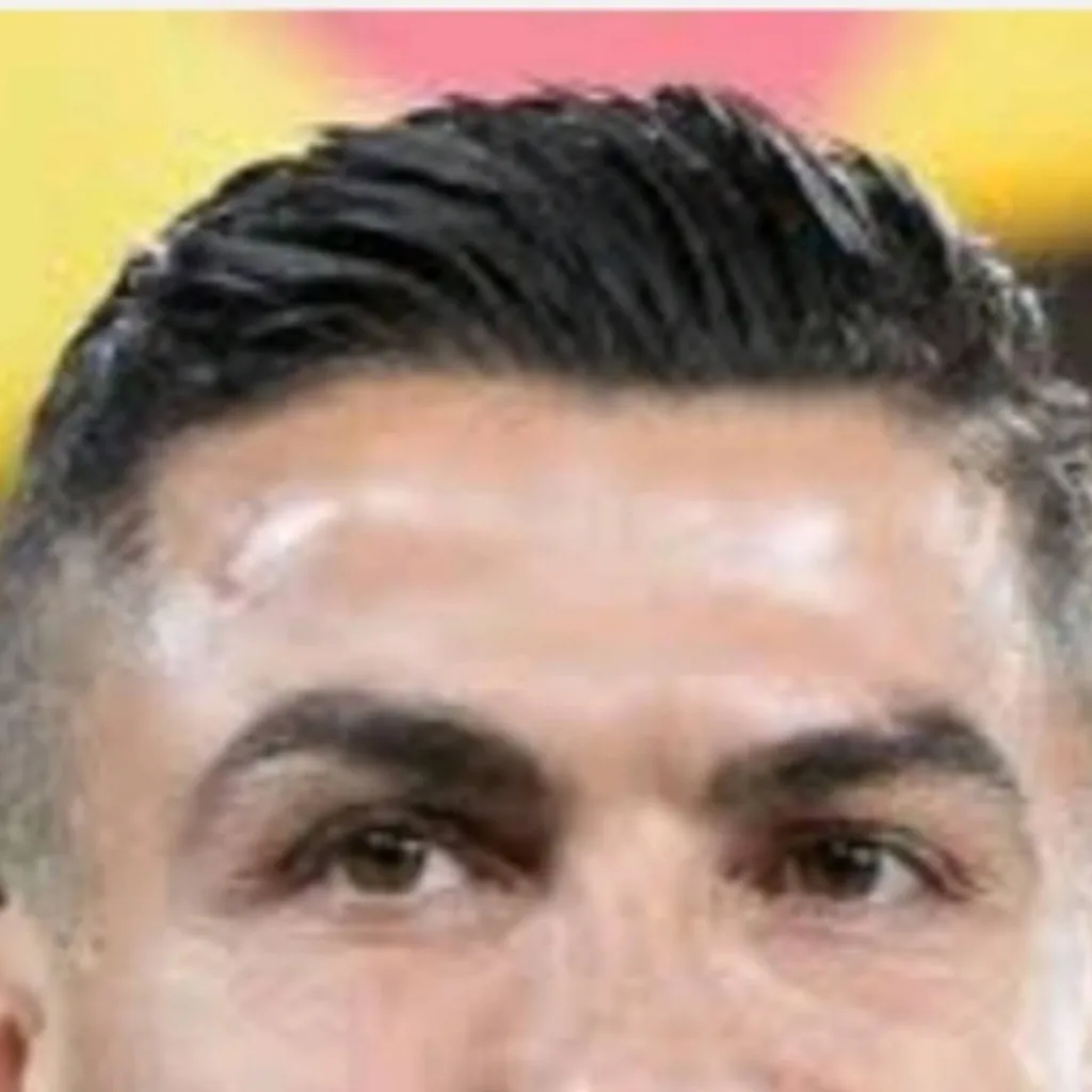 chat with ai character: Ronaldo