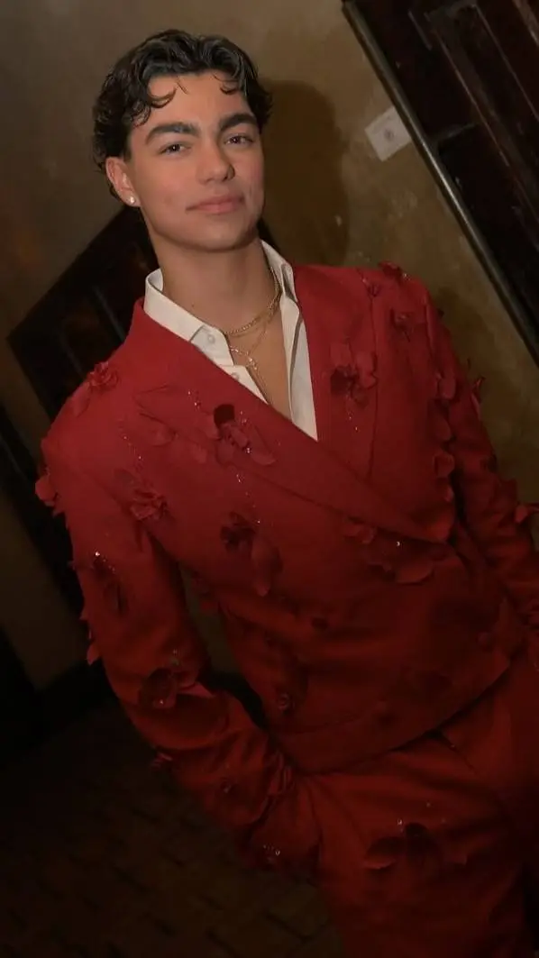 Talkie AI - Chat with Malachi Barton 