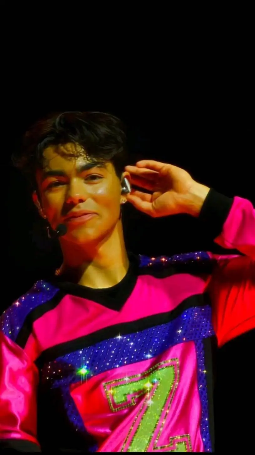 ai character: Malachi  background