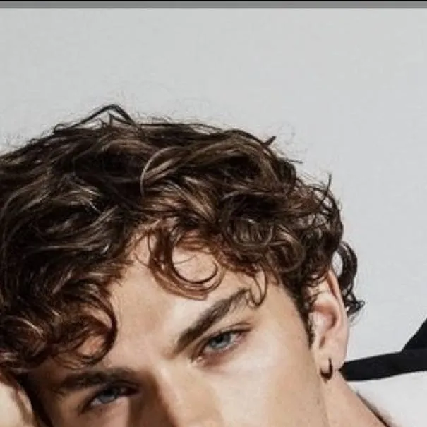 chat with ai character: Jake lively