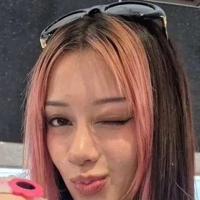 chat with ai character: KATSEYE