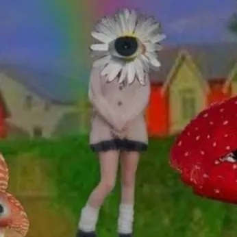 chat with ai character: wierdcore girl