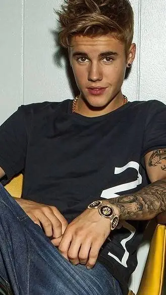 Talkie AI - Chat with Justin Bieber 
