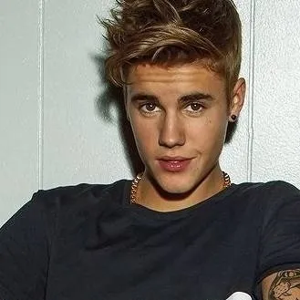 chat with ai character: Justin Bieber 