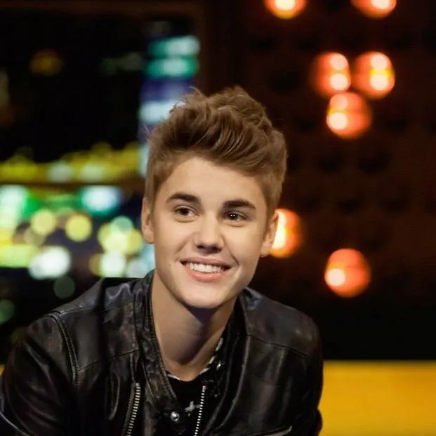 chat with ai character: Justin Bieber 