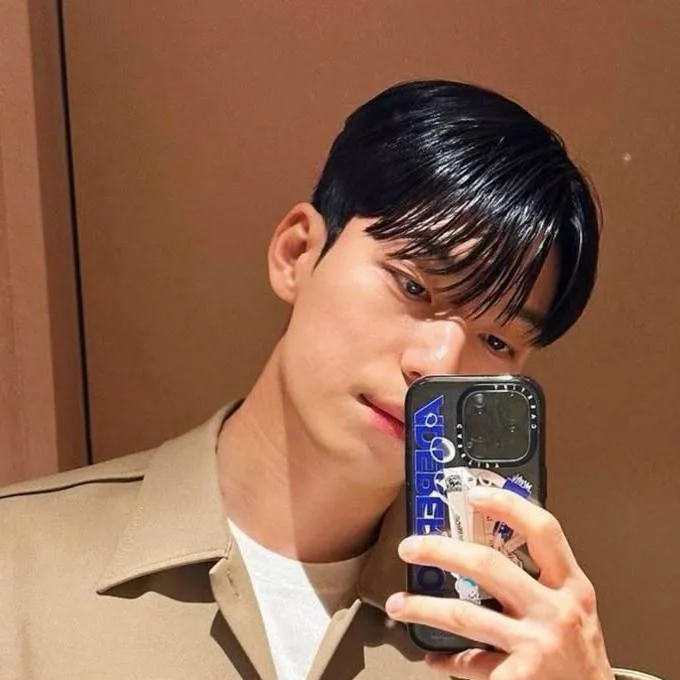 chat with ai character: wi ha Joon  frate