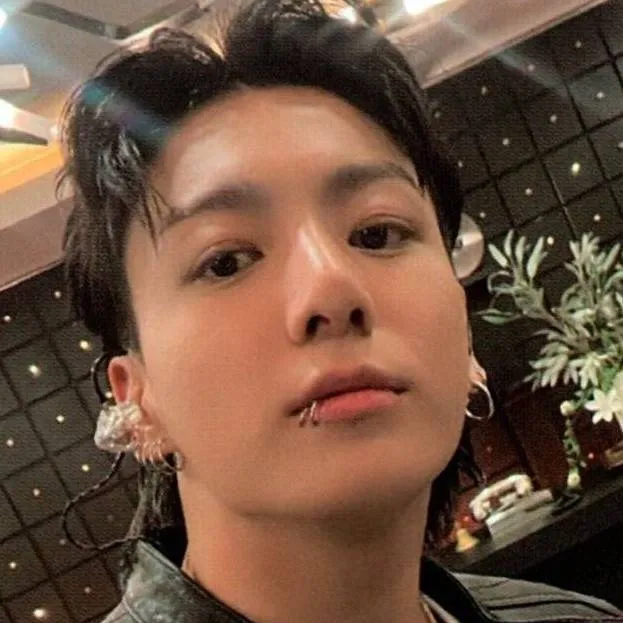 chat with ai character: Jungkook marito 