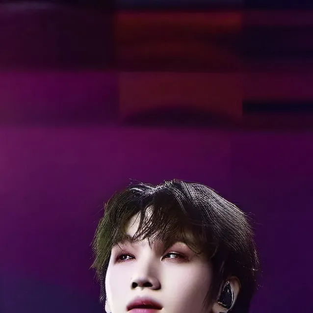 chat with ai character: ~ΩBÅŃGČHÅŃΩ~